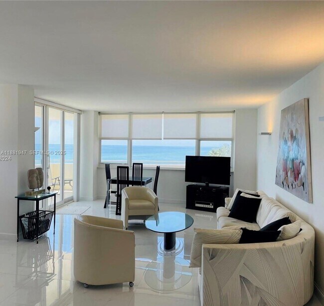 Foto del edificio - 3180 S Ocean Dr