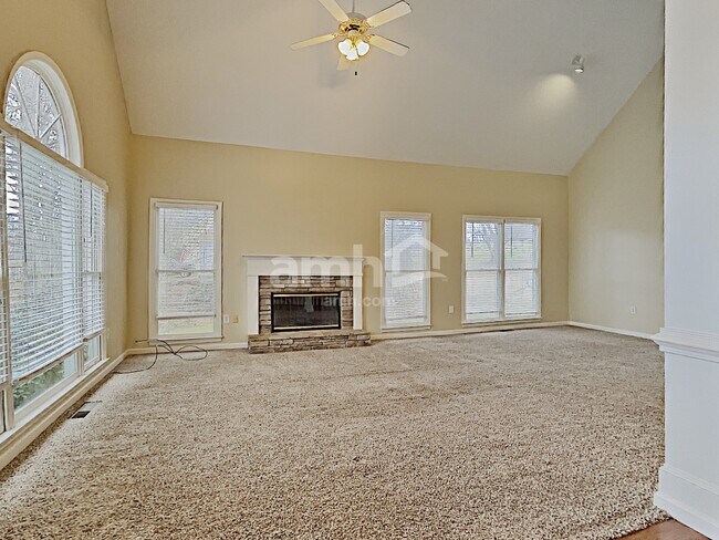 Building Photo - 4930 Hyde Court
