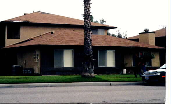 Primary Photo - 511 Courier Ave