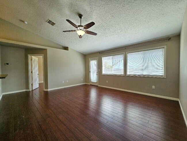 Foto del edificio - 13307 W Satinleaf Dr