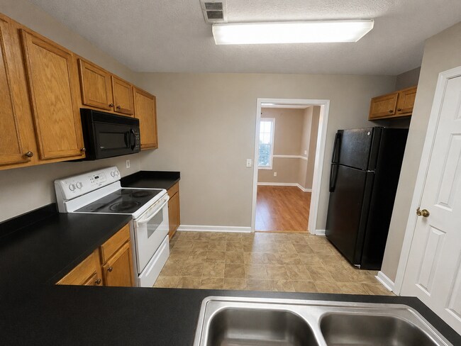 Foto del edificio - 318 Castle Ridge Dr