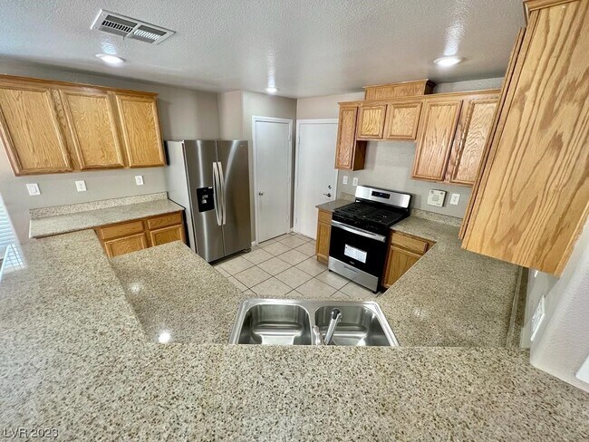 Building Photo - 324 Snow Dome Ave