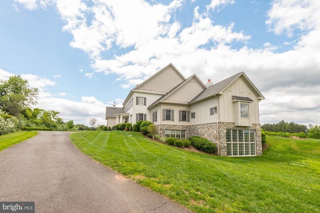 Foto del edificio - 22443 Creighton Farms Dr