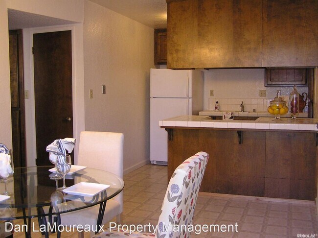 Foto del edificio - 3 br, 2 bath House - 3024 Albany Ave