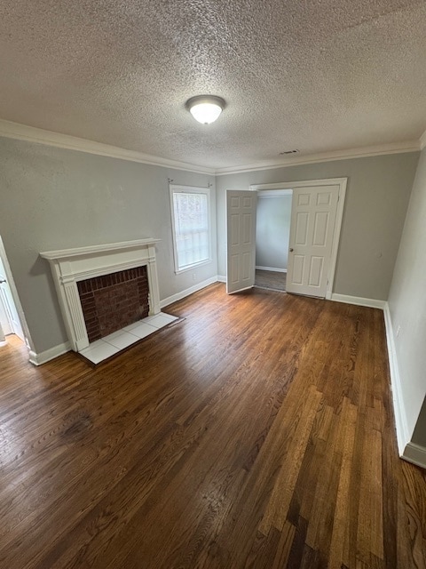 Building Photo - 2423 Larose Ave