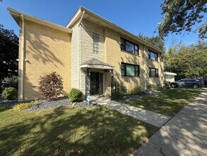 Building Photo - 1108 Fortuna Ave