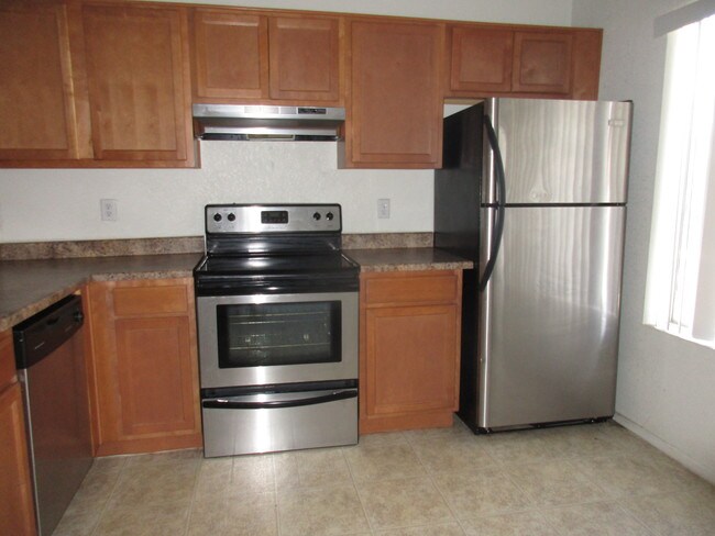 Foto del edificio - 4828 W Orangewood Ave