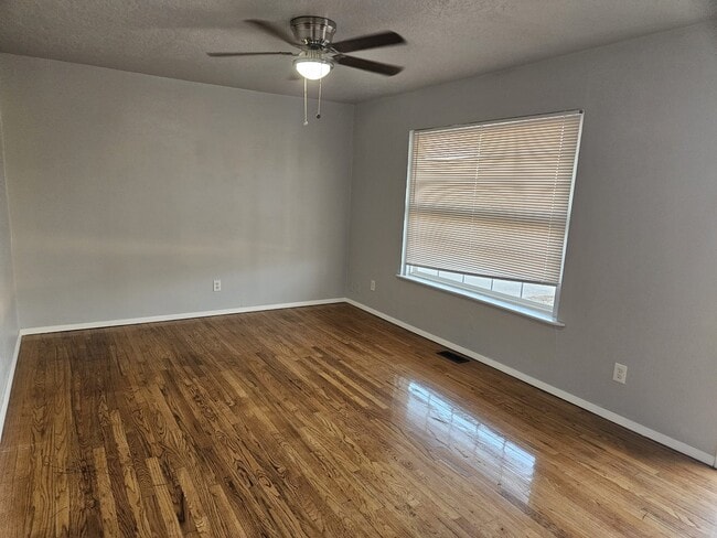 Foto del edificio - 1902 NW 39th St