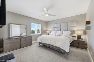 Building Photo - 8111 Bay Colony Dr
