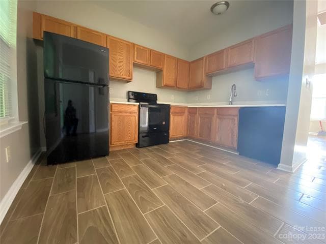 Building Photo - 5675 Seths Dr