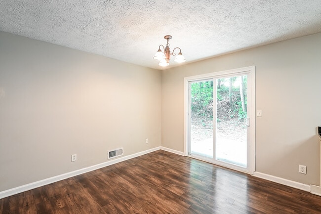 Building Photo - 5205 Birdlake Dr NW