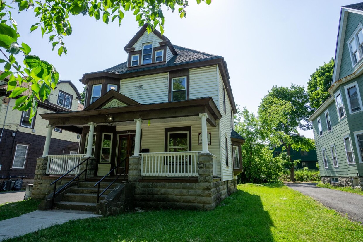 Beautiful One Family Home Available 6/1/26 - Beautiful One Family Home  Available 6/1/26