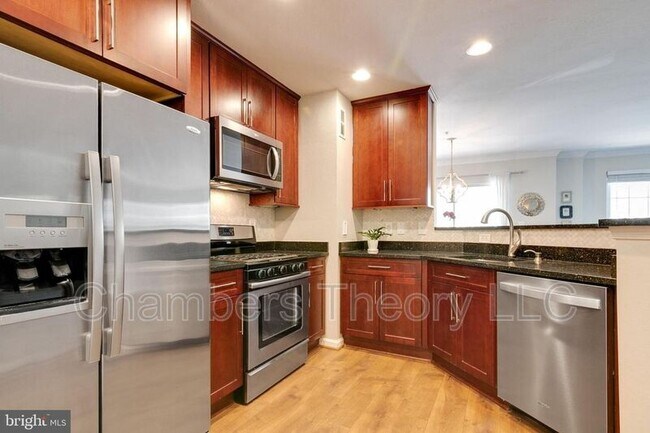 Building Photo - 12813 Fair Briar Ln