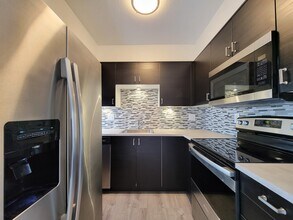 Building Photo - 1418 Vermont St