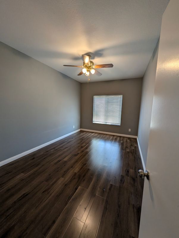 Foto del edificio - 43592 Yukon Ct