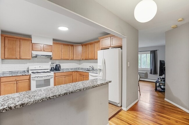 Building Photo - 8884 Steven Dr
