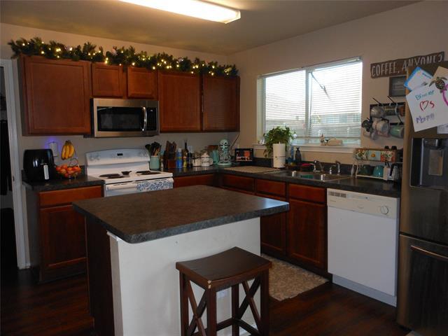 Building Photo - 207 Silver Spur Dr