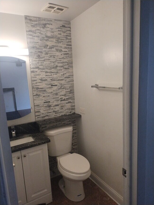 Foto del edificio - 5515 S Cornell Ave