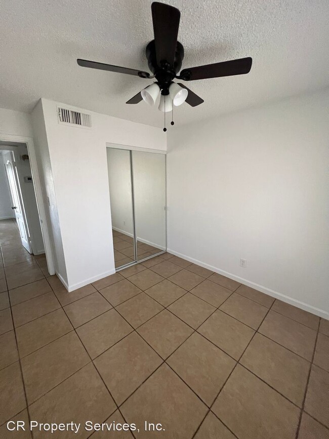 Building Photo - 3 br, 2 bath House - 1111 W Calle Tuberia