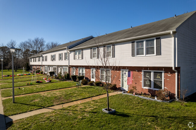 Building Photo - Millbrook Manor