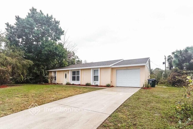 Building Photo - 3834 S Chamberlain Blvd