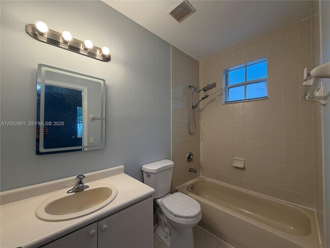 Building Photo - 4094 SW 159th Ave