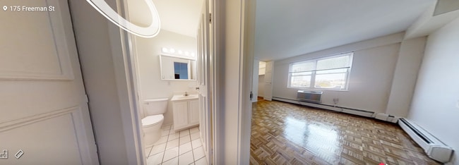 Pet-Friendly, Luxury Brookline 3-Bed Near ... - Pet-Friendly, Luxury Brookline 3-Bed Near ... Apartment