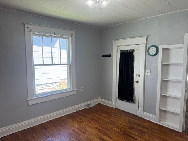 Foto del edificio - 3015 Edmond St