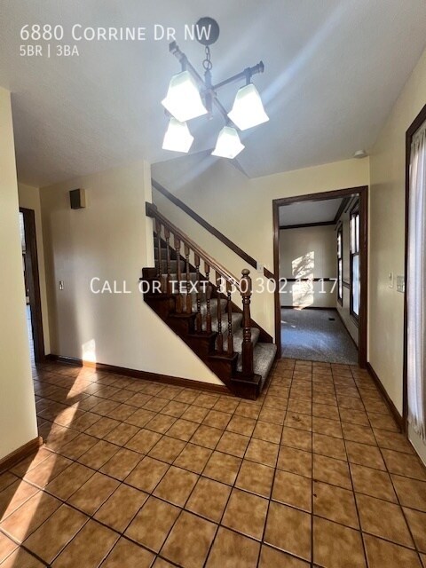 Building Photo - Incredible 5 bedroom home for rent in Gree...