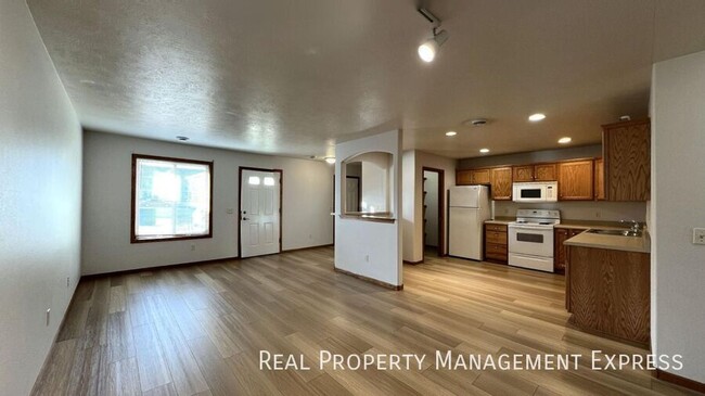 Building Photo - Spacious 1 Bedroom Apartment in Brandon, SD!