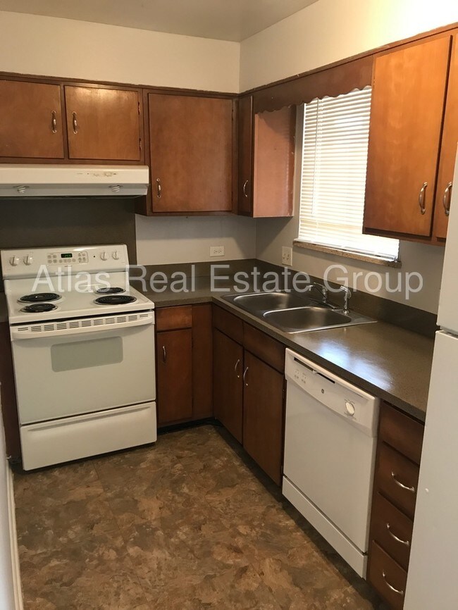 Building Photo - 5320 S Elati St