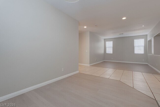 Foto del edificio - 9129 Drifting Bay St