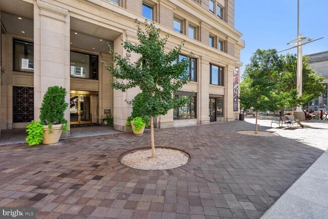 Building Photo - 701 Pennsylvania Ave NW