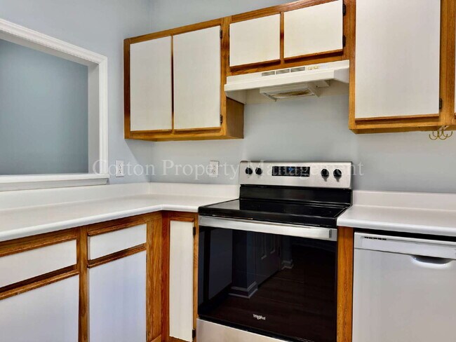 Foto del edificio - Updated 2BR/2BA First Floor Condo in Midto...