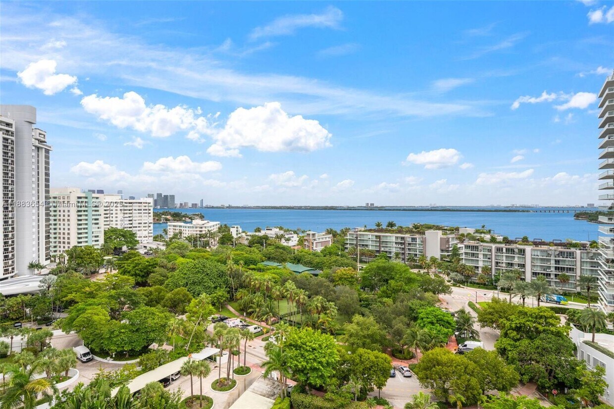 Foto principal - 20 Island Ave
