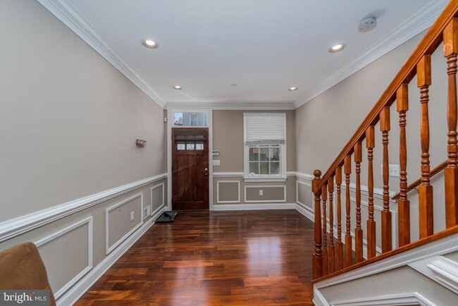Building Photo - 316 Albemarle St