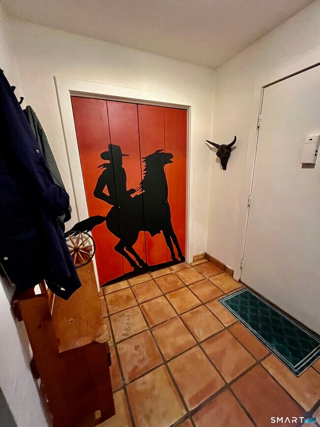 Foto del edificio - 290 Cliffside Dr