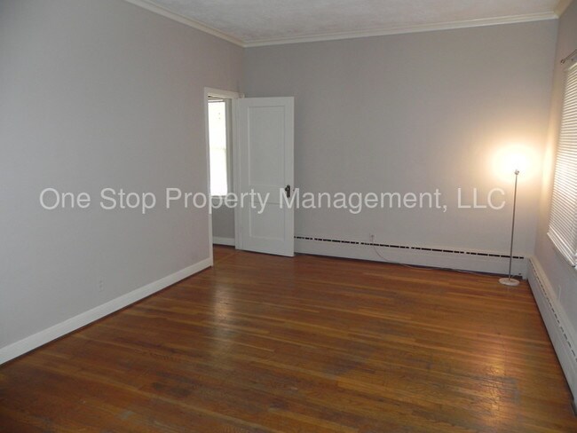 Building Photo - 4434 Washington St
