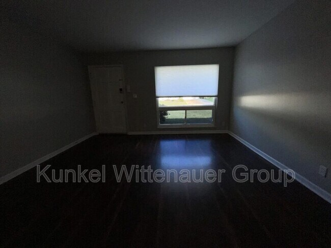 Foto del edificio - 209 Whitehall Dr