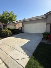 Building Photo - 2988 La Vina Cir
