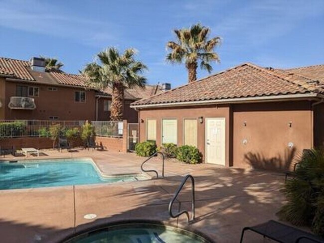Building Photo - Super clean and upgraded 2 bed condo in Washington