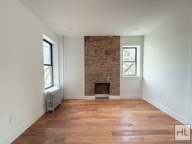 Building Photo - PROSPECT PLACE / Spacious Crown Heights Renovated 3-Bed 2-Bath / No Fee