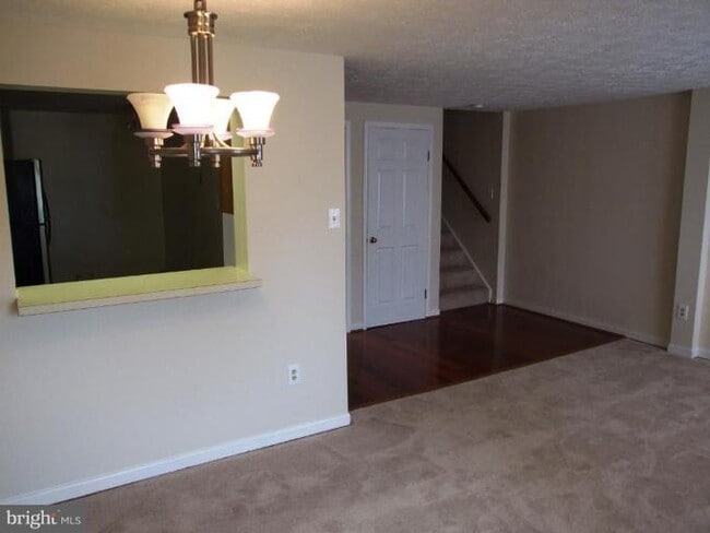 Building Photo - 411 Palmspring Dr