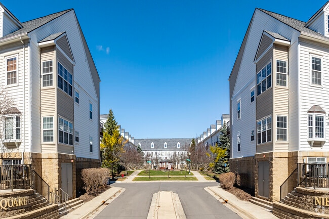 Alternate Building View - Nielsen Square