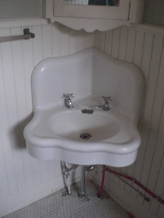 sink - 1440 Cook St