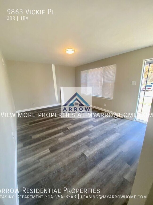 Foto del edificio - 9863 Vickie Pl