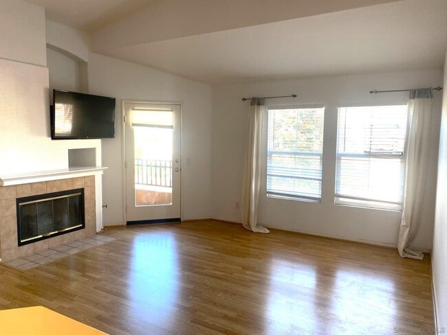Building Photo - 789 Caminito Valiente