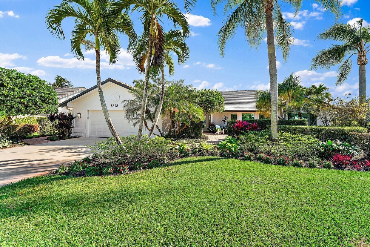 Primary Photo - 8848 SE Marina Bay Dr