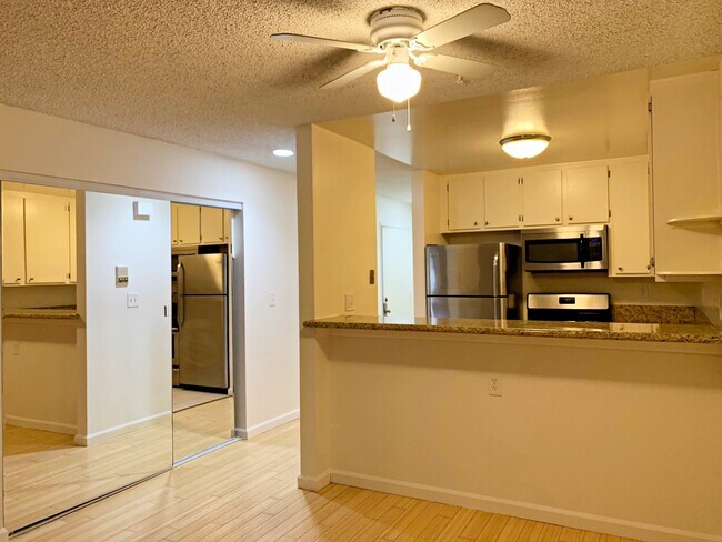 Foto del edificio - 2485 Sawtelle Ave Los Angeles, CA 90064