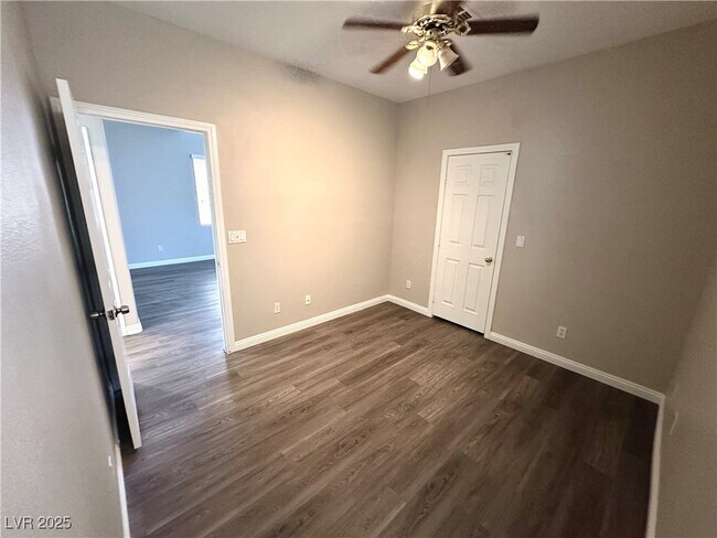 Foto del edificio - 9317 Hidden Harbor Ave